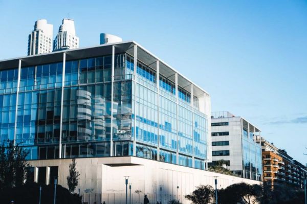 樓宇自控系統(tǒng)，大型建筑，智能化控制，節(jié)能管理，舒適性提升