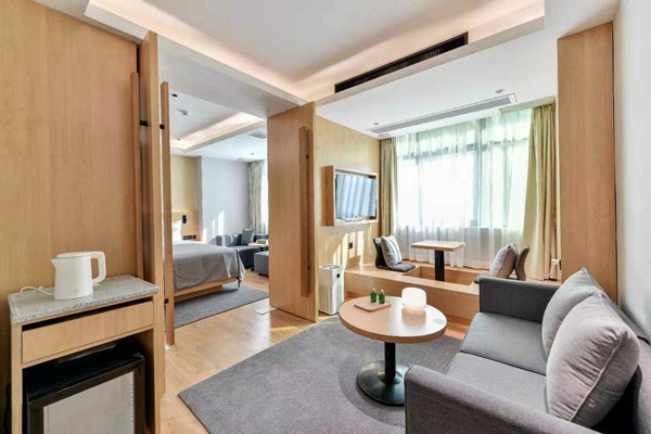 客房控制系統(tǒng)是一套簡(jiǎn)單的控制程序？