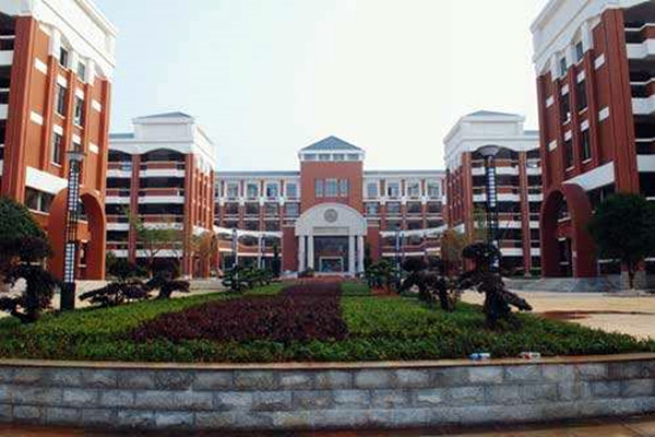 麓山國際實驗學校樓宇智能化系統(tǒng)案例